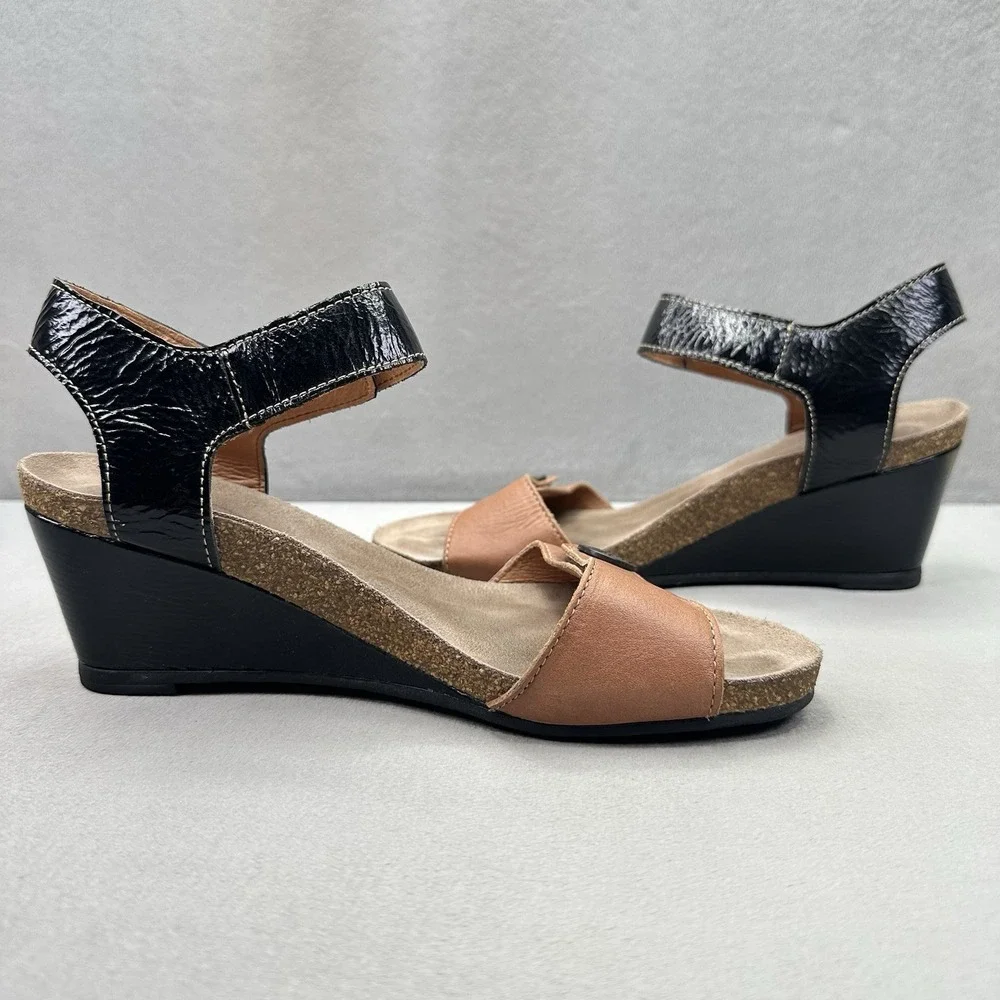 Womens Size 6.5 / 37 TAOS Festival Wedge Sandals Black Patent Leather High Heel